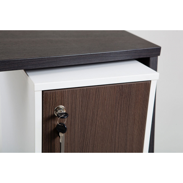 Маникюрный стол "Onix"